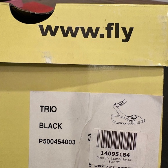 Black leather gold buckle sandals - Picture 6 of 7